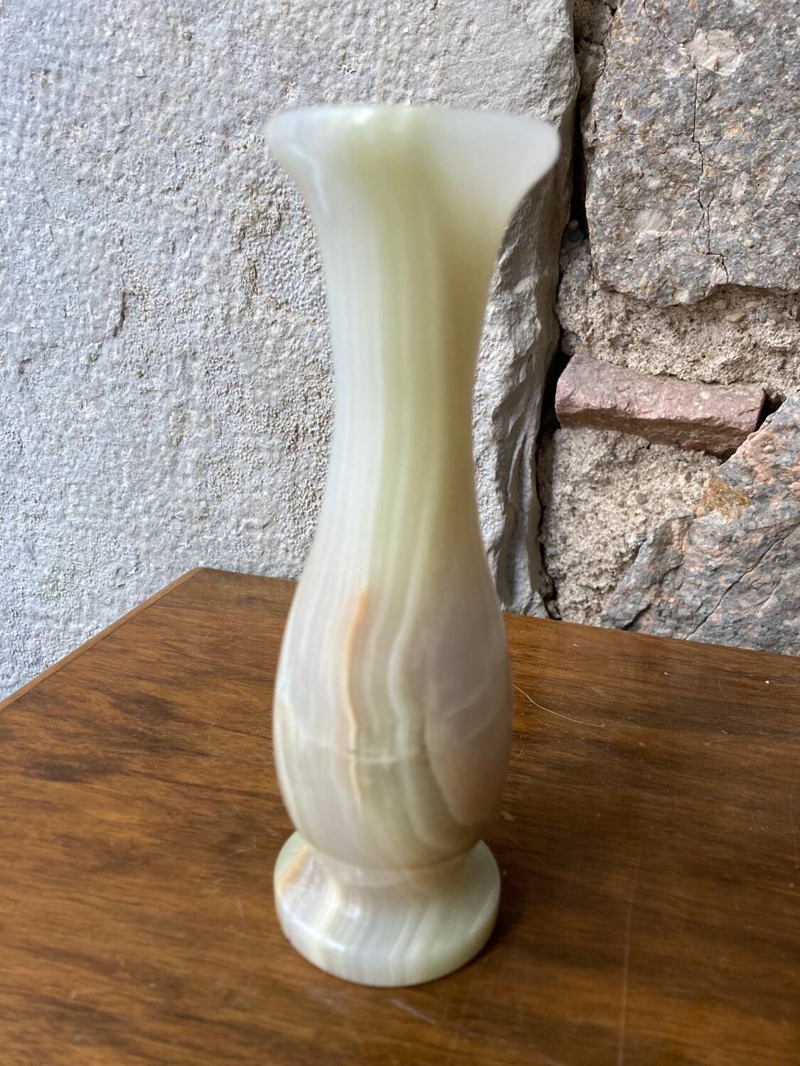 Alabaster soliflore vase
