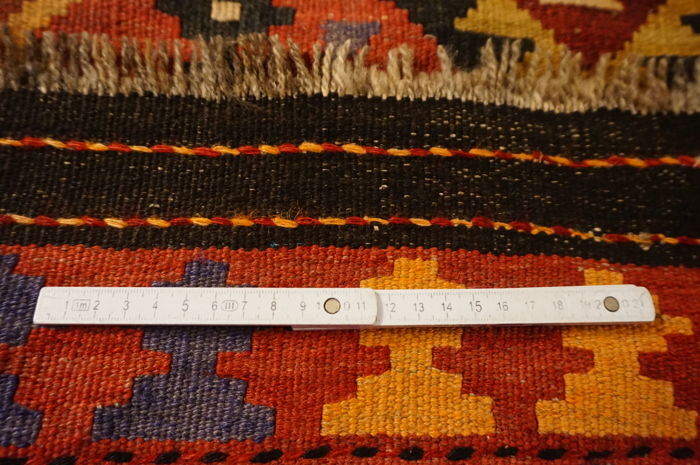 Kilim carpet 200 x 282 cm