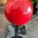 Patère murale boule en bois vintage