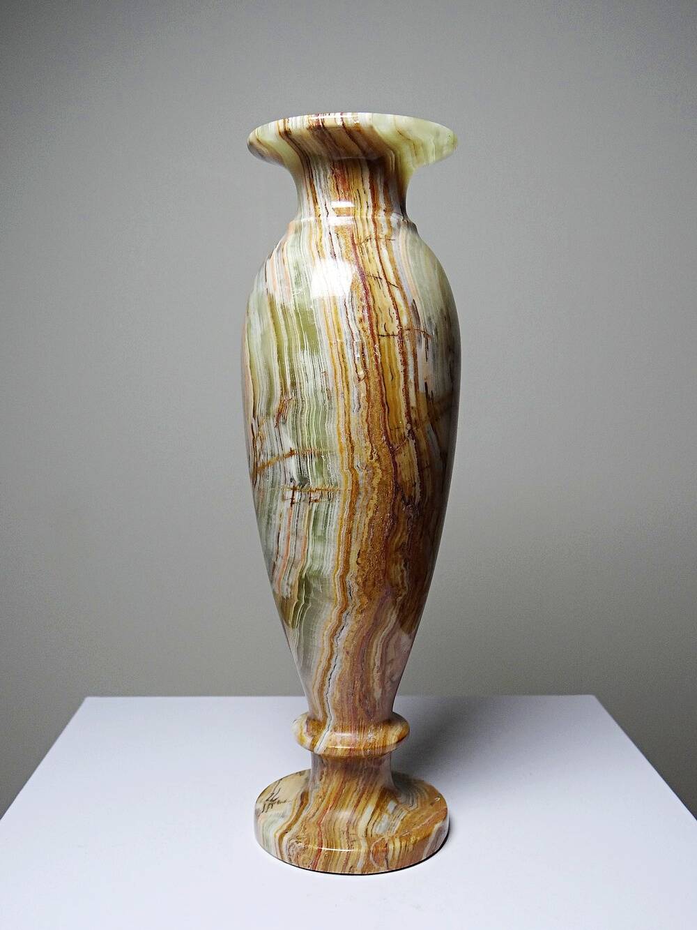Vintage baluster vase in green striped onyx, Italy, mid-century.