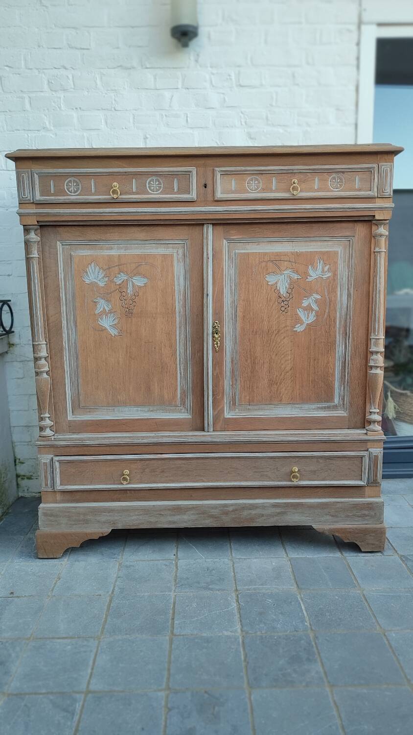 Parisian oak sideboard