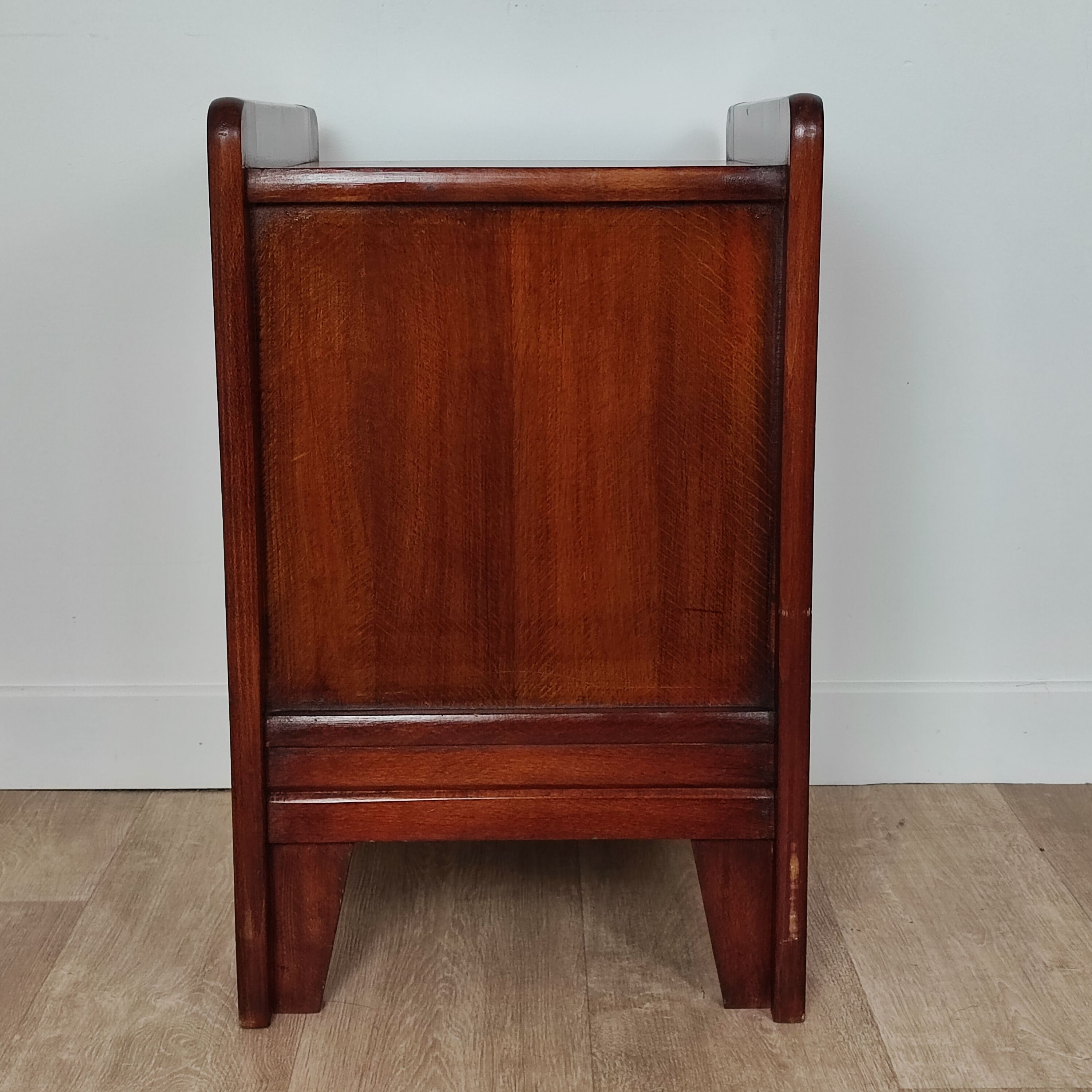 Paire de tables de chevet vintage