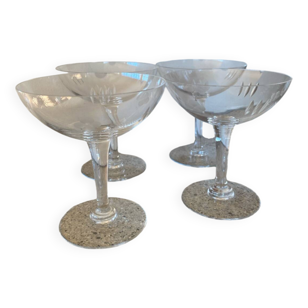 4 coupes à champagne en cristal