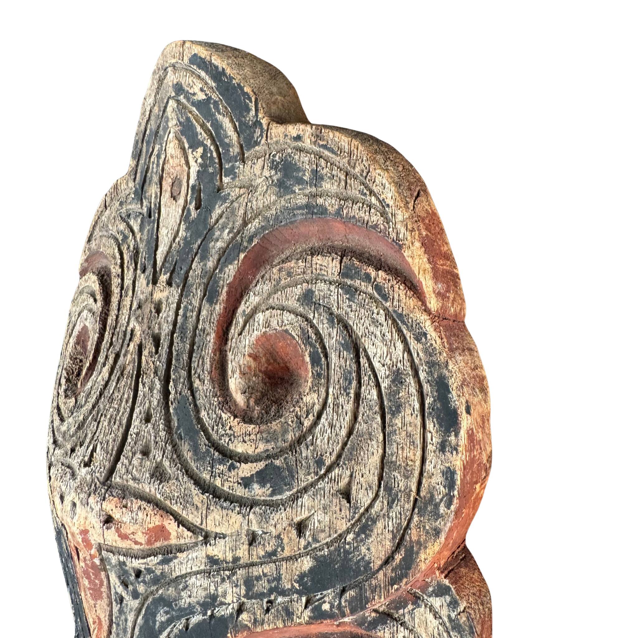Panneau rituel sculpté – Singa Batak, Sumatra du Nord, années 50–70