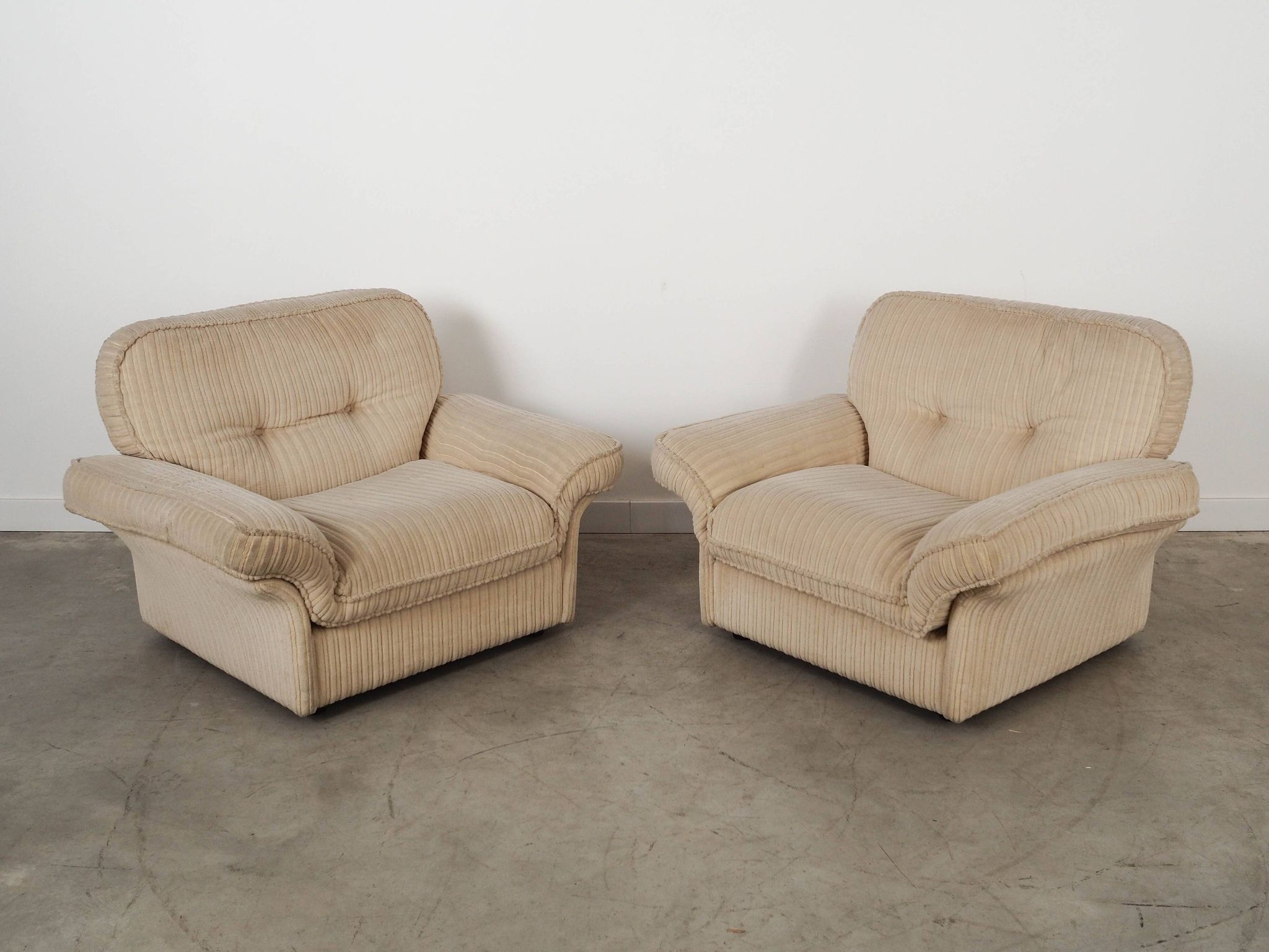 Fauteuil crème Soffio, design italien, années 1970, fabriqué par Doimo.