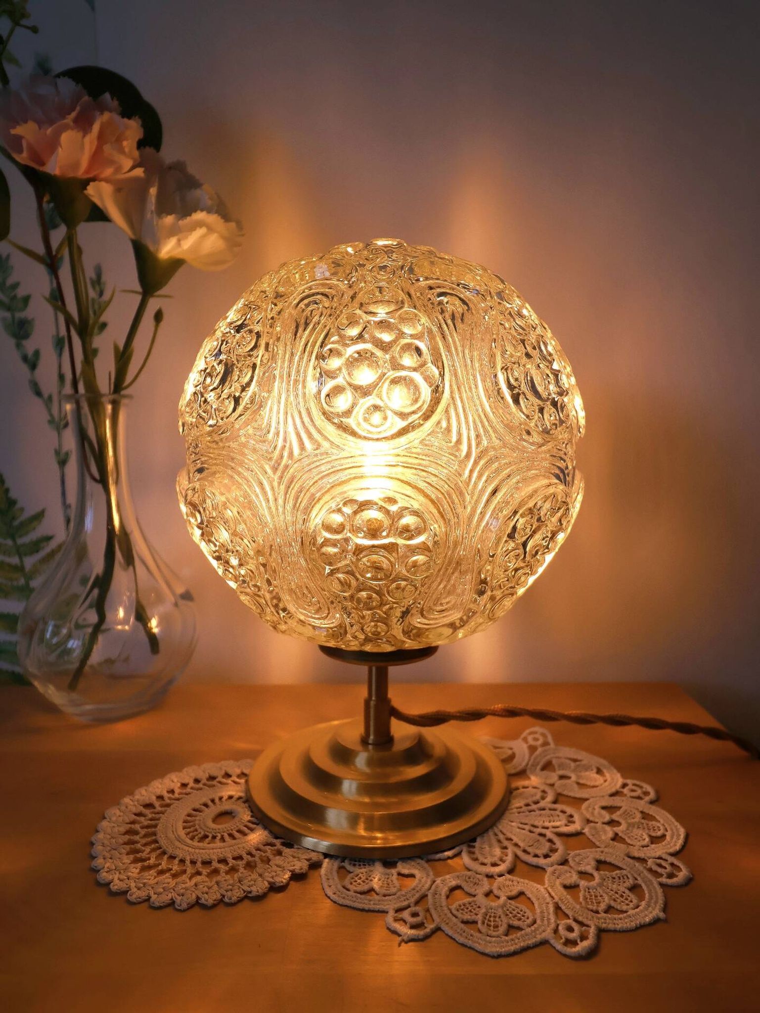 Lampe vintage en verre ambré texturé - style Space Age
