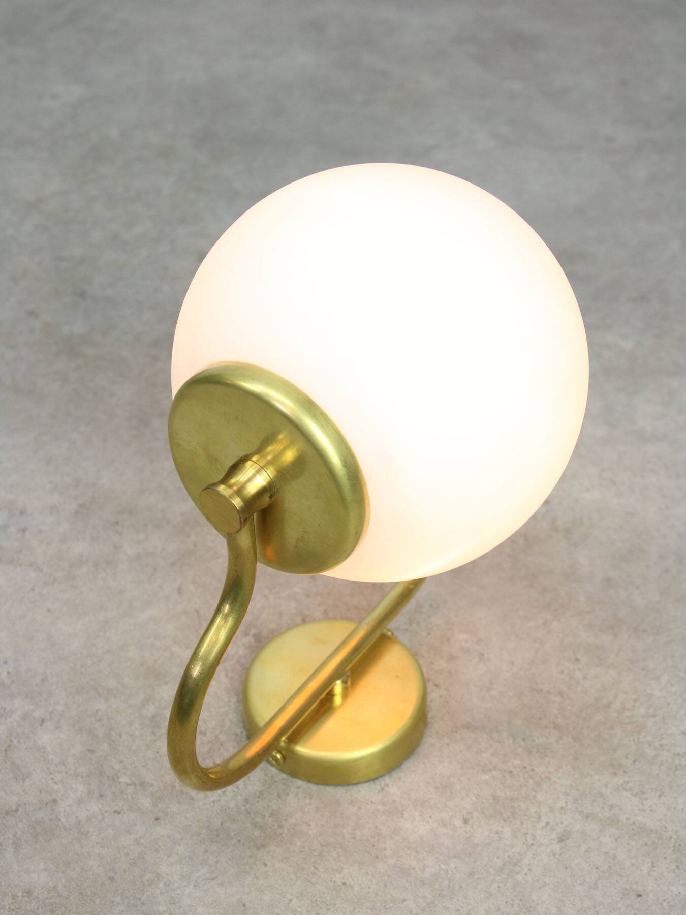 Vintage Italian Mid-century Brass and Opaline Wall Lamp