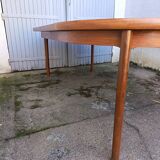 Henning Sorensen extendable dining table in rosewood from the 1960s.