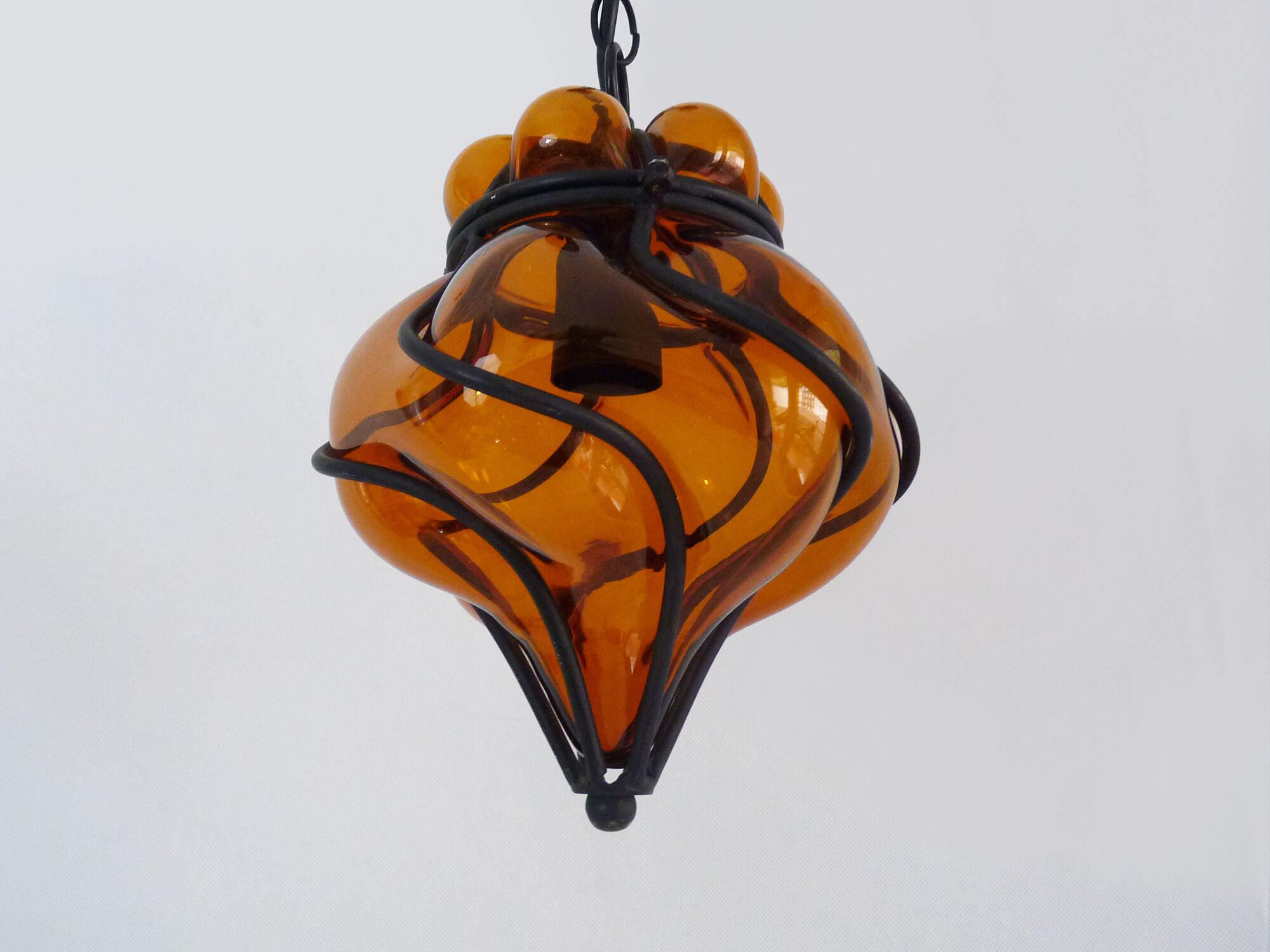 Lustre cage vénitien en verre soufflé orange et fer forgé