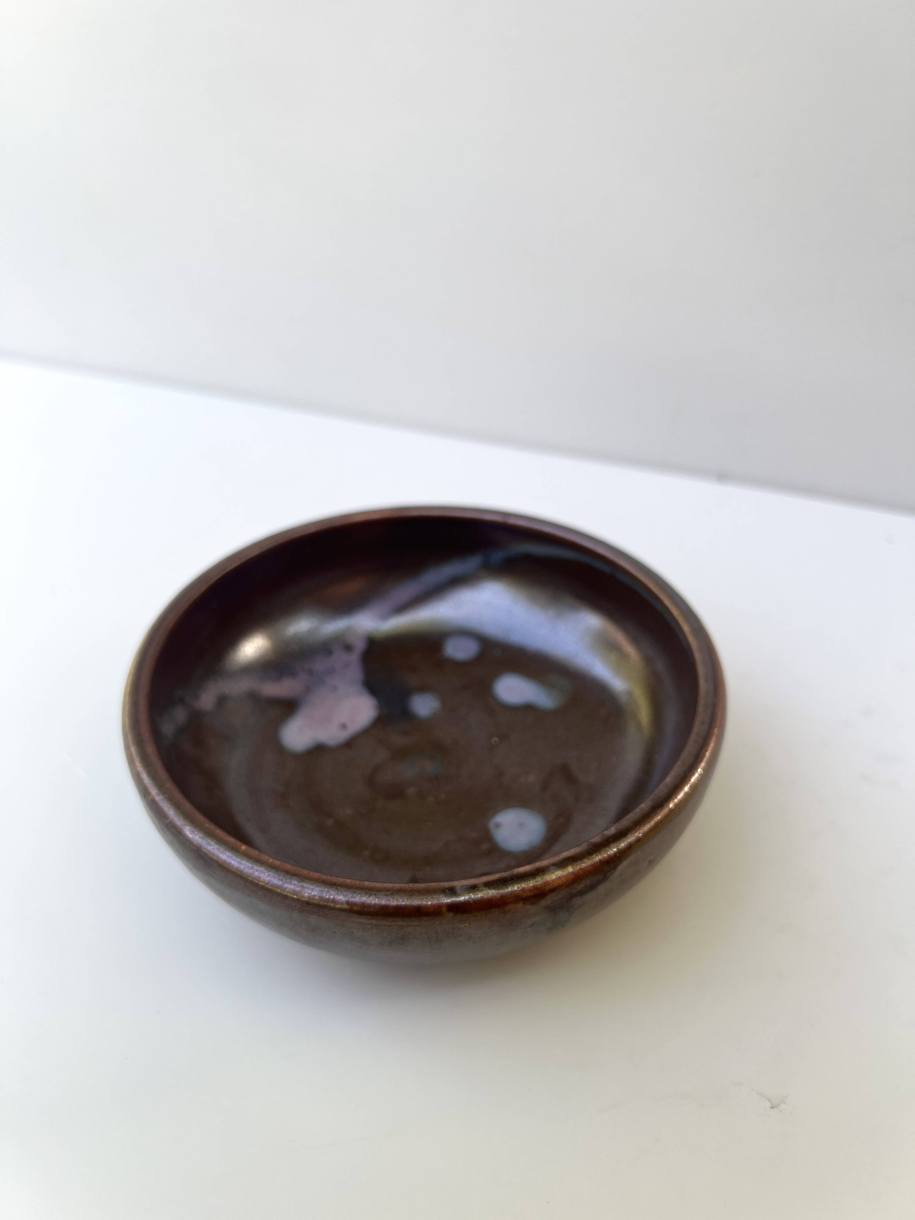 Ramekin / workshop pocket in glazed stoneware and signed
