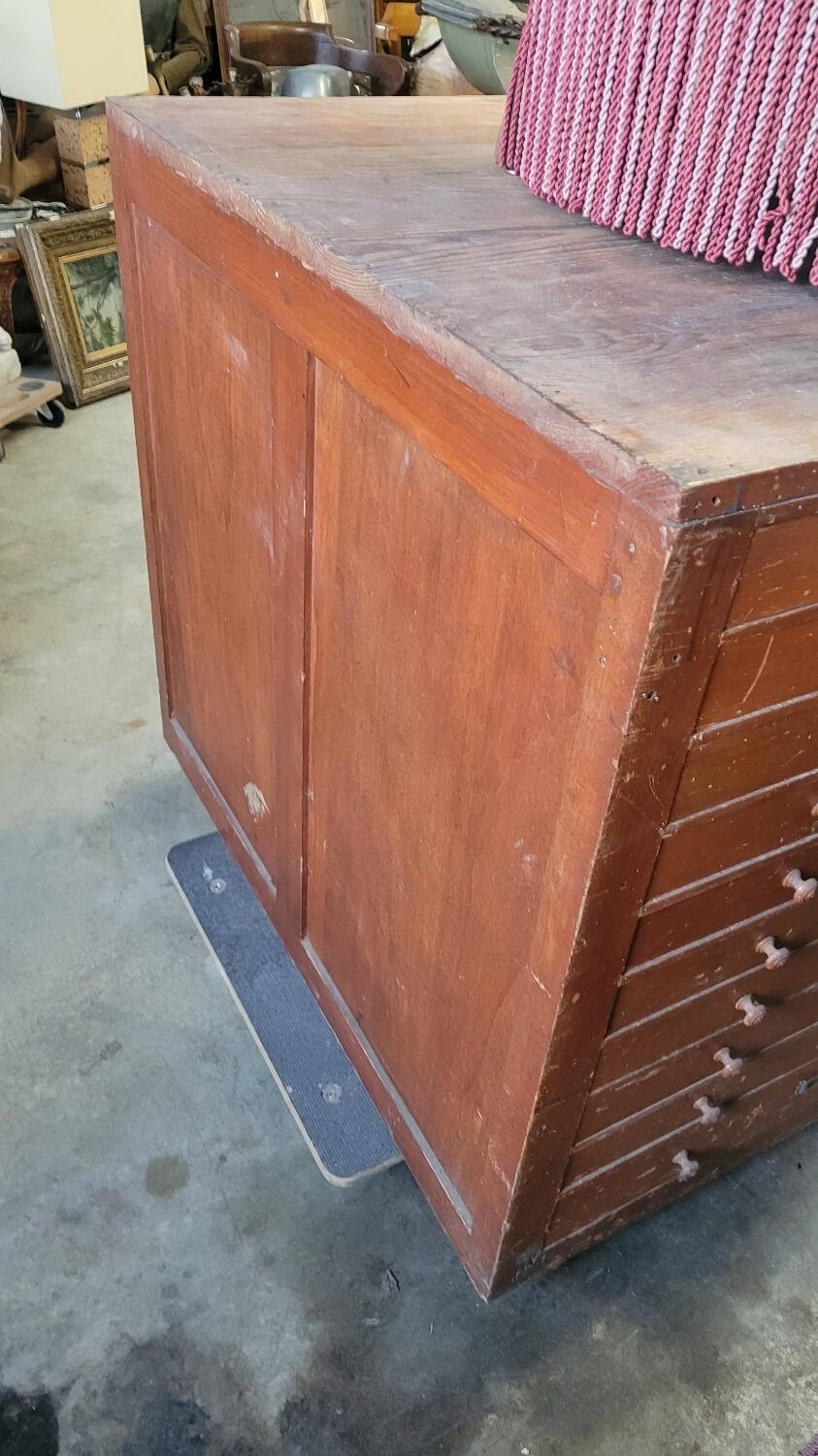 Meuble de Métier Magasin à 60 tiroirs - 1950s