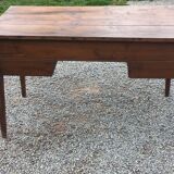 Solid oak desk from the 1930s with spindle legs