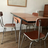 Table en formica and 3 chairs