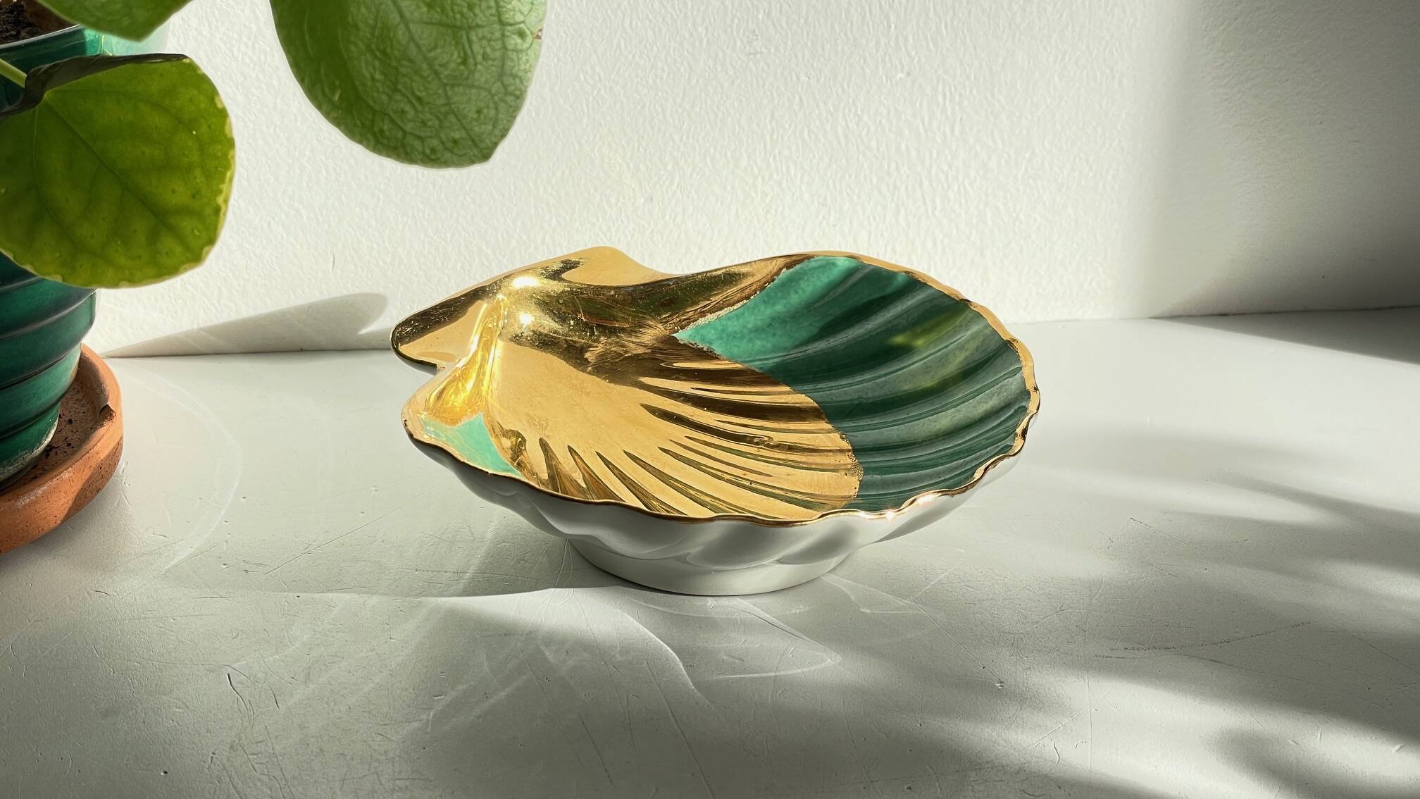 Shell-shaped ashtray and pocket tray Limoges France