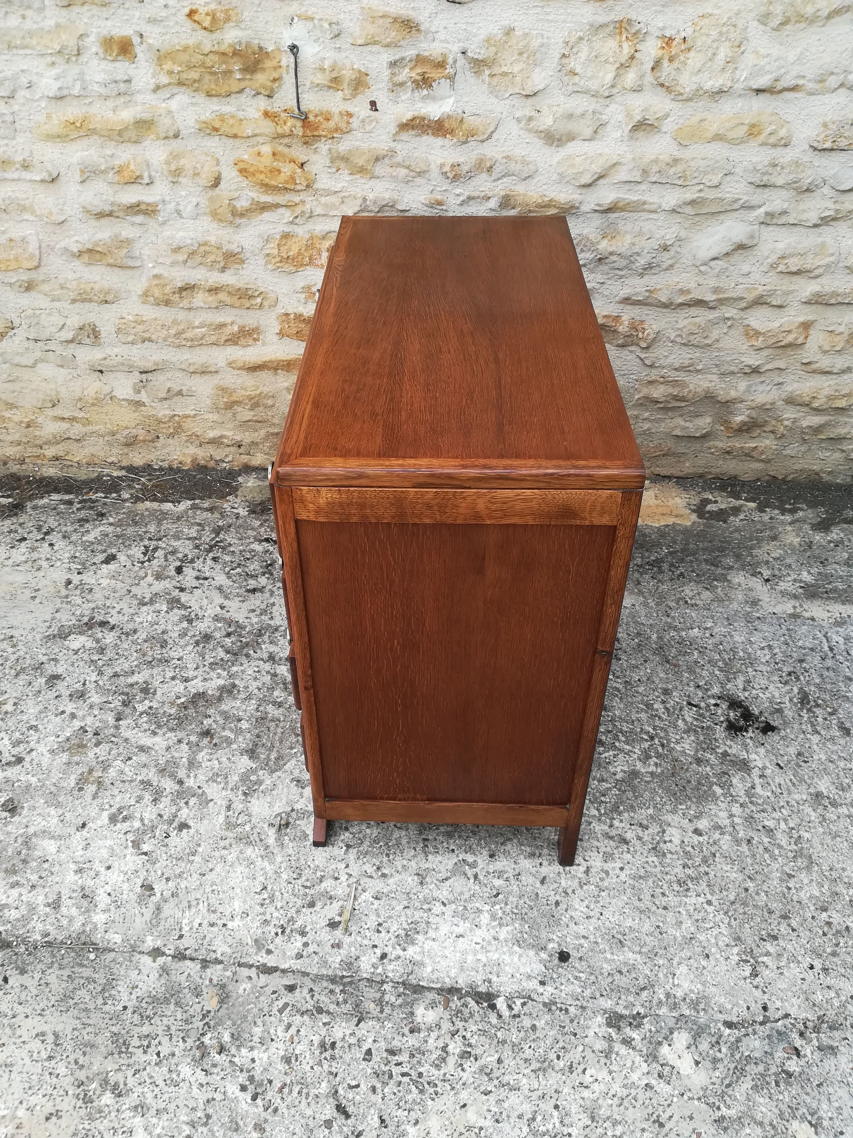 Vintage oak chest of drawers