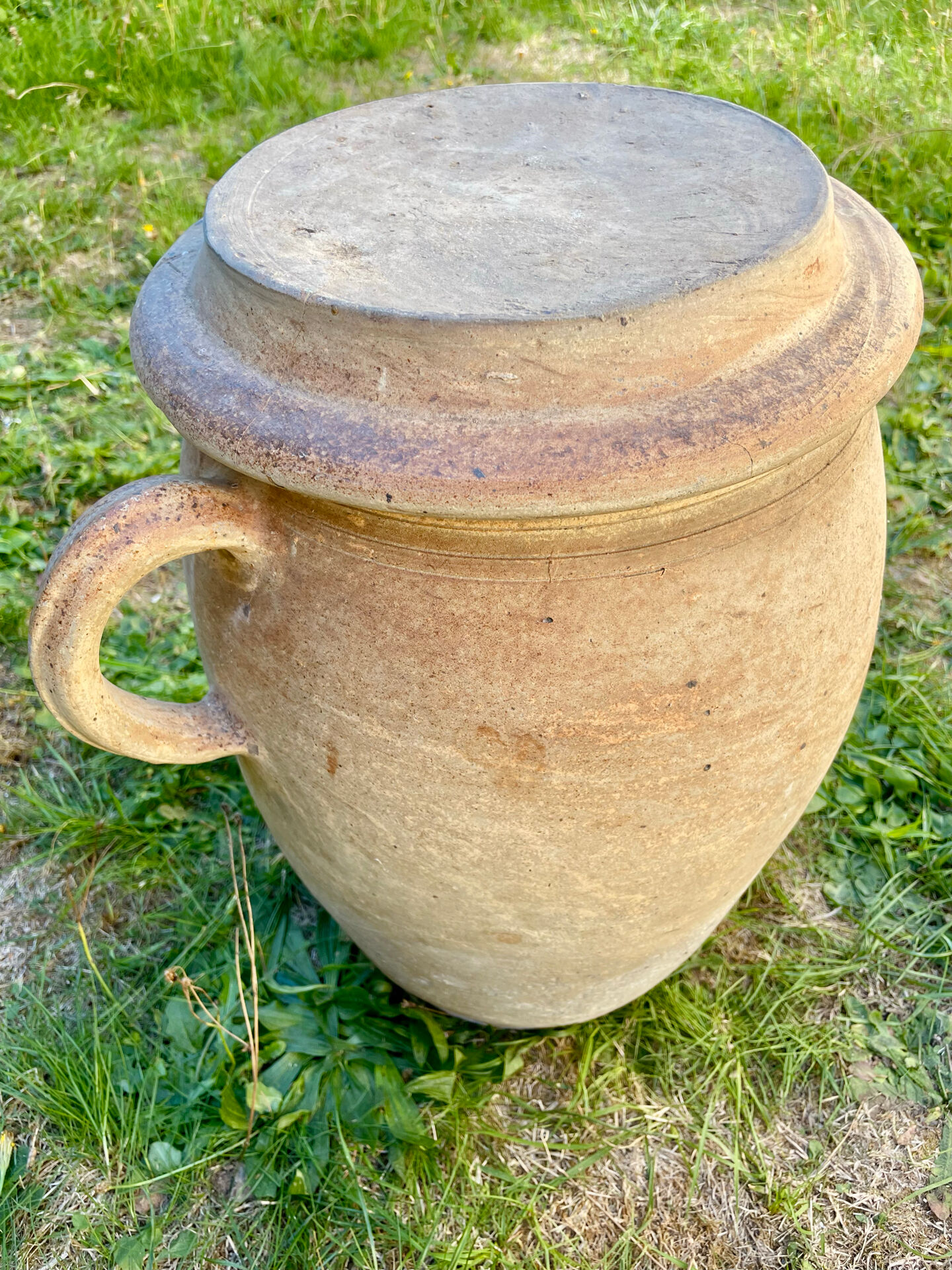 Set of jars, salt cellar, terracotta and stoneware pot