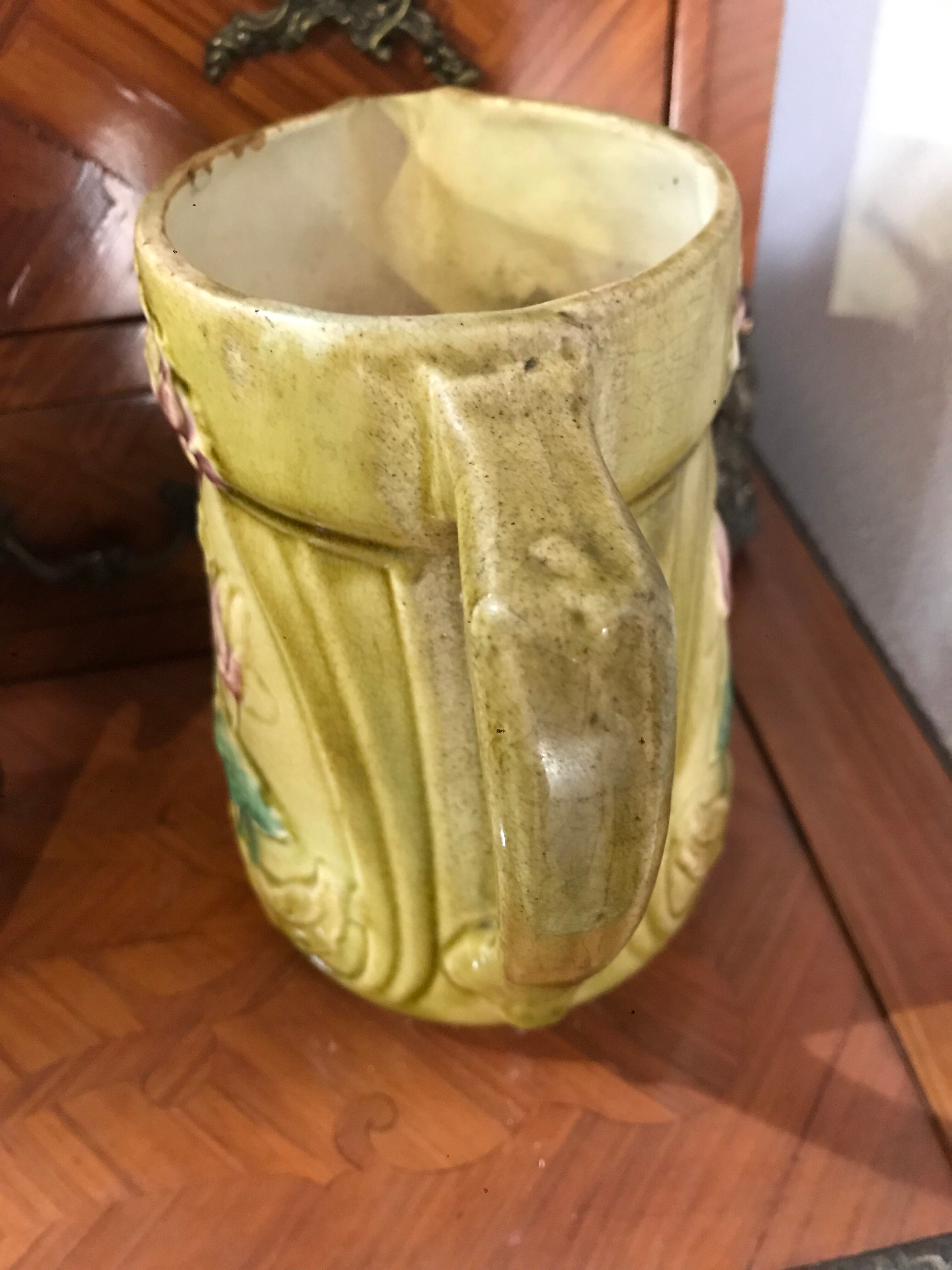 Old pitcher dabbling