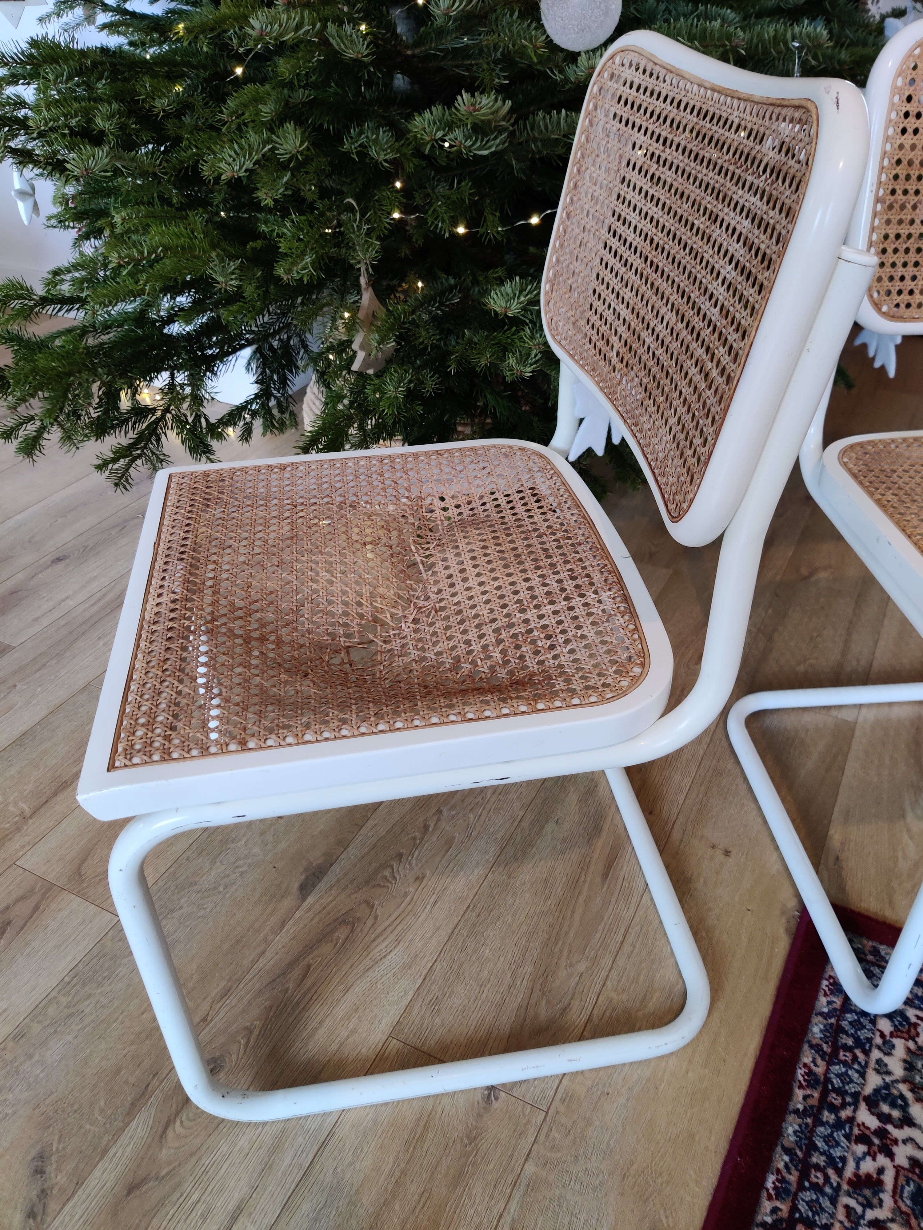 Chaise Cesca B32 Marcel Breuer blanche (assise à refaire)