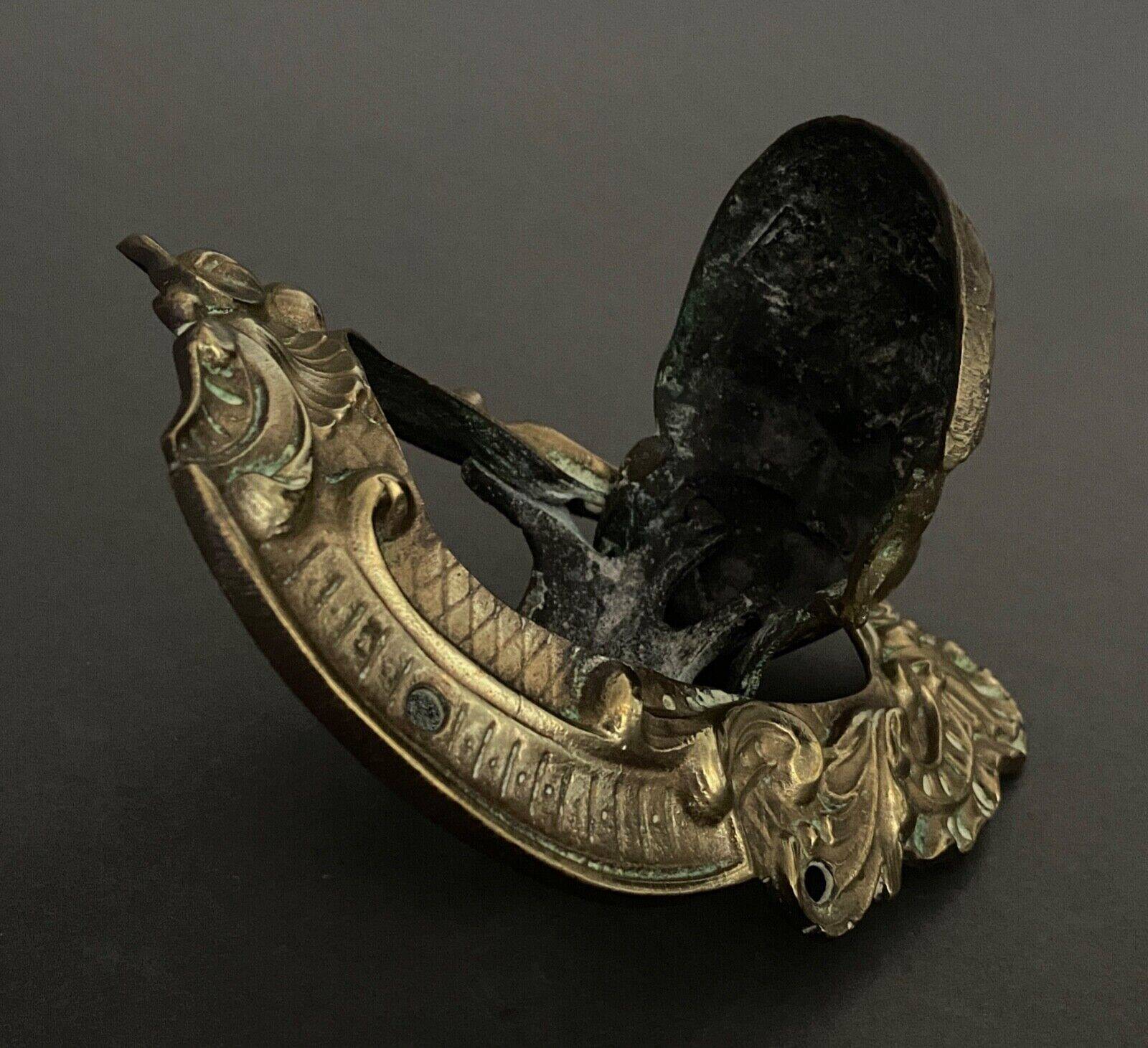 Ornementation de billard en bronze doré visage décor Louis XIV