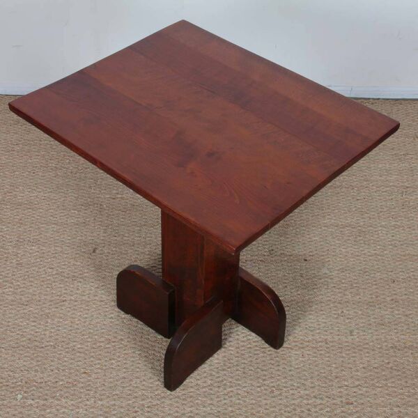 Table haute en bois, travail français des années 1940
