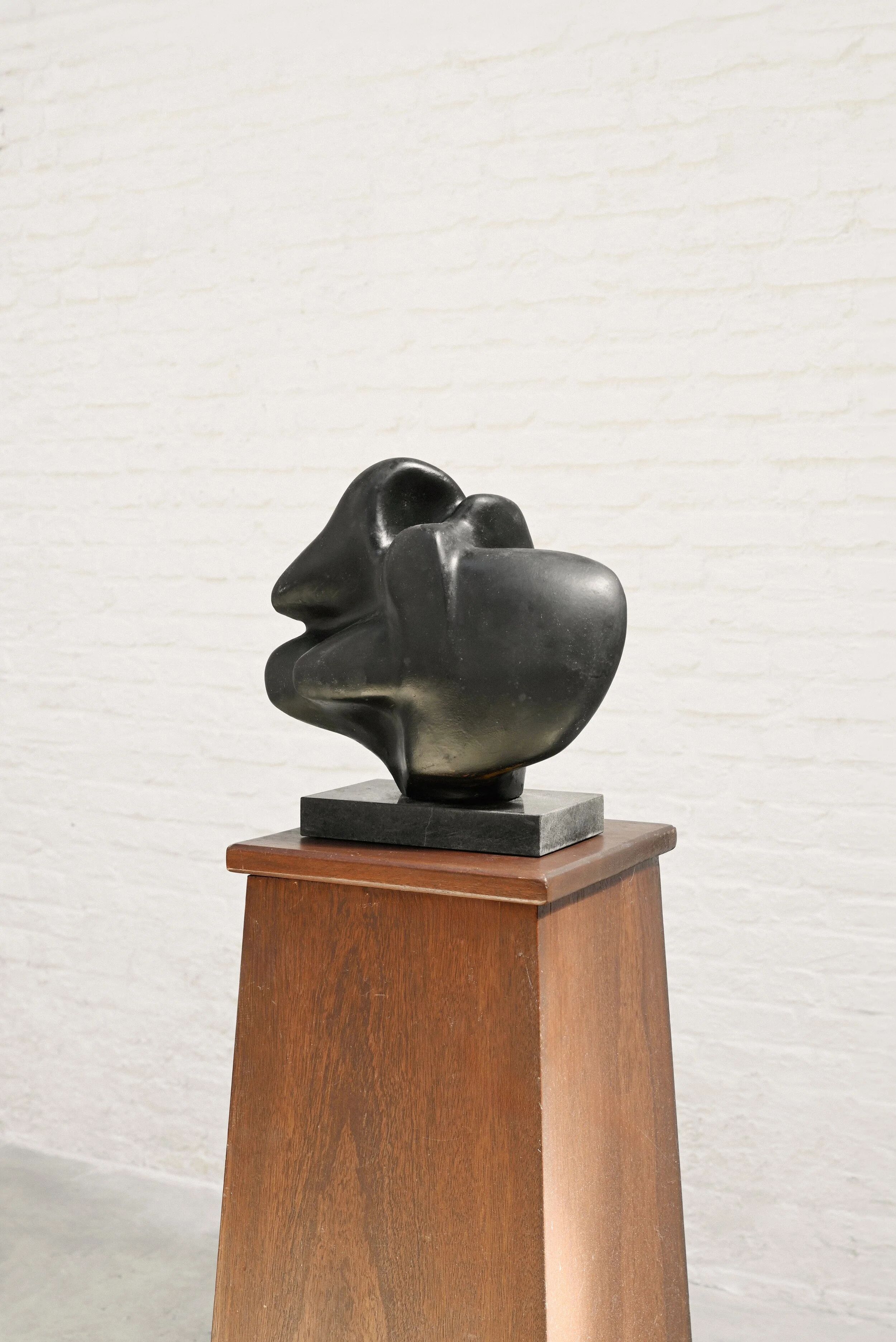 Sculpture abstraite en terre cuite noire, années 1960