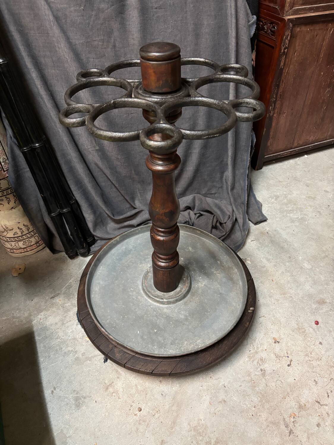 Important period walking stick and umbrella stand from the 1900s