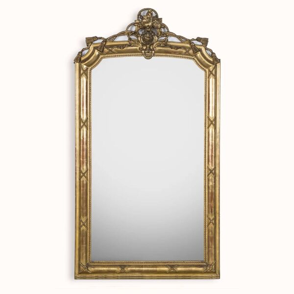 Miroir en bois doré de style néo-classique à motif corde et pompons