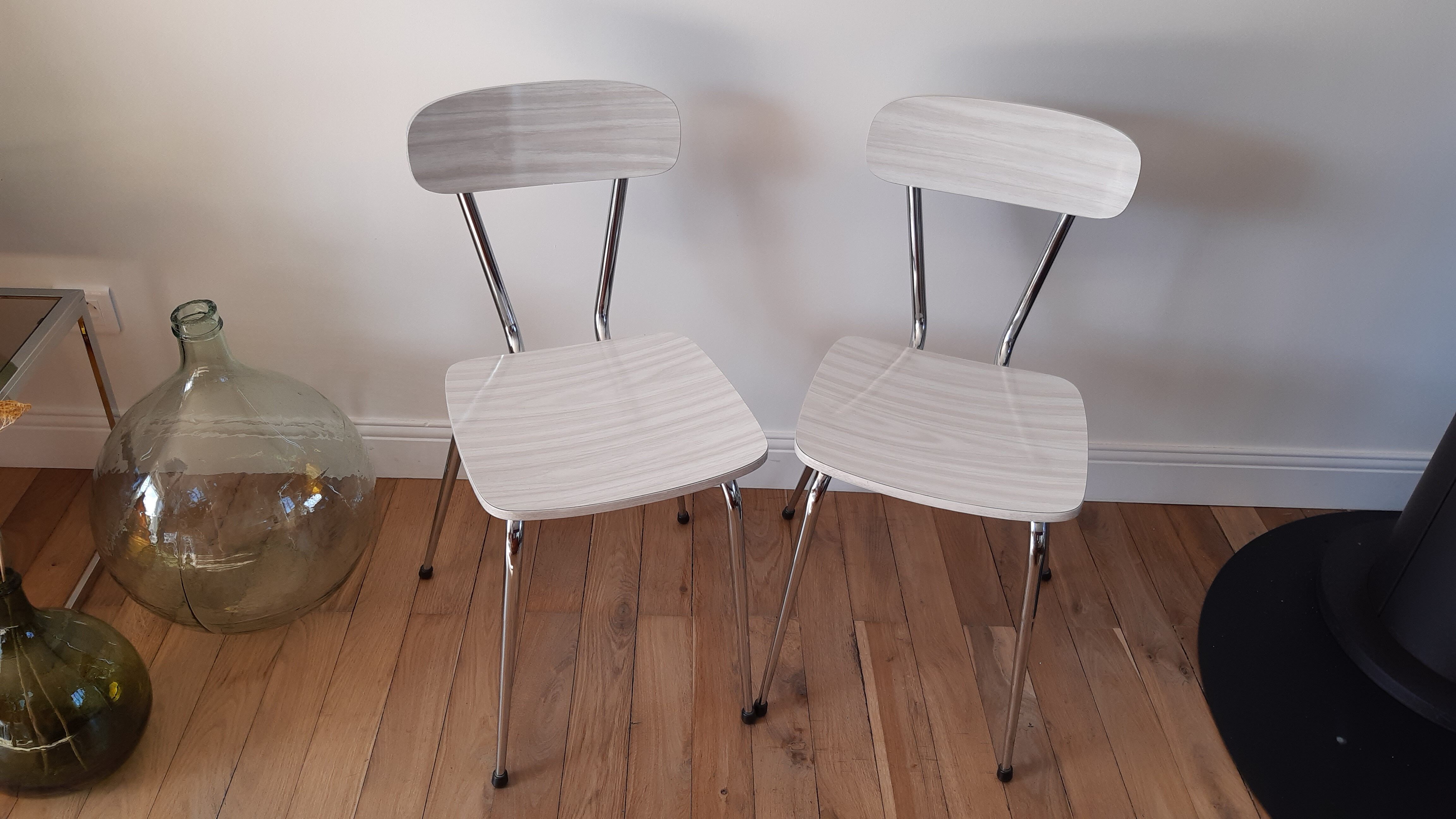 Pair of chairs in formica marbled effect 70s