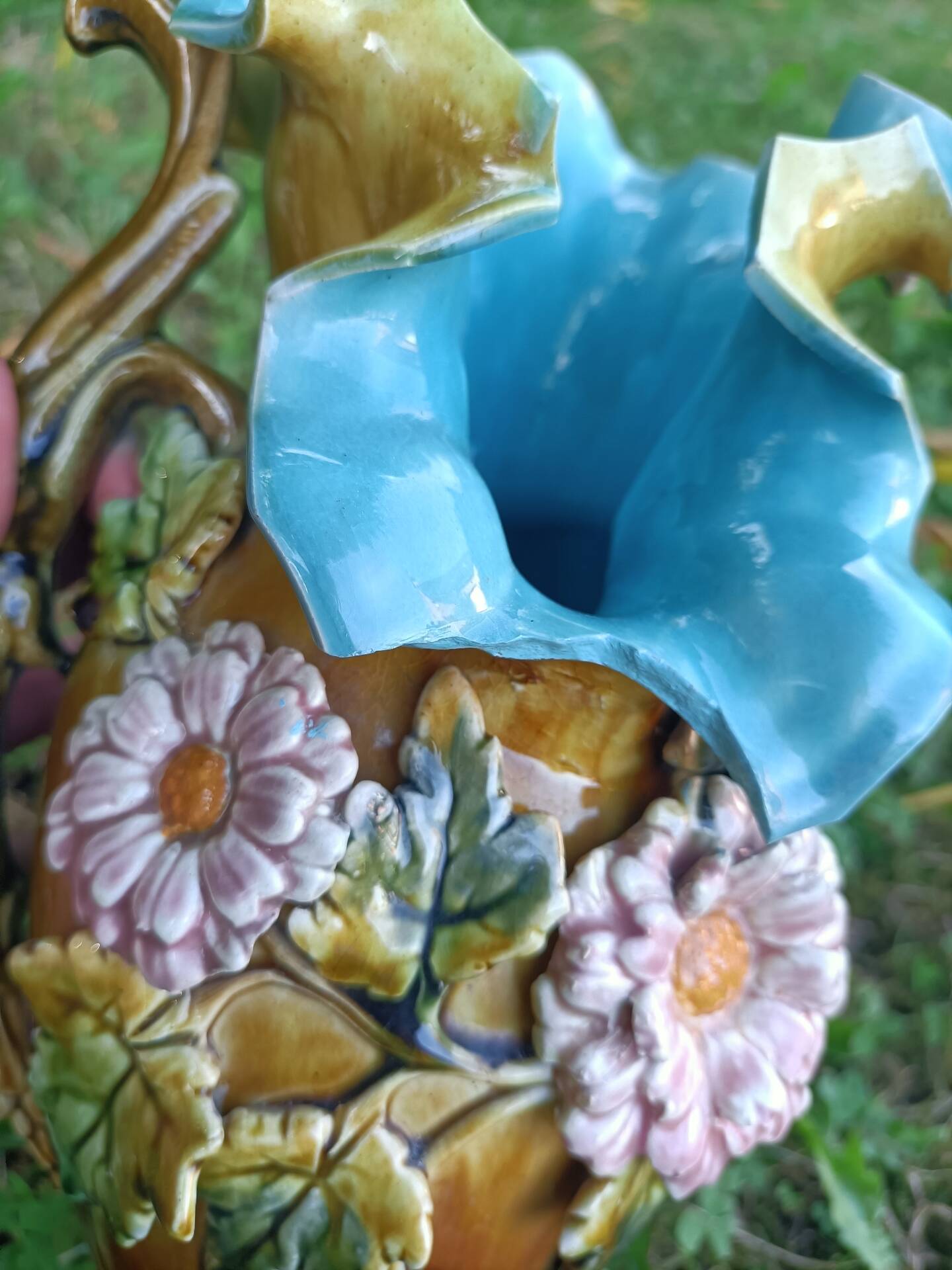 Barbotine vase late 19th century 💐
