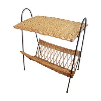 Woven wicker shelf