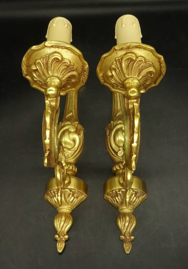 Pair of single-light wall sconces in Louis XV style - Lumalux Paris - gilded bronze