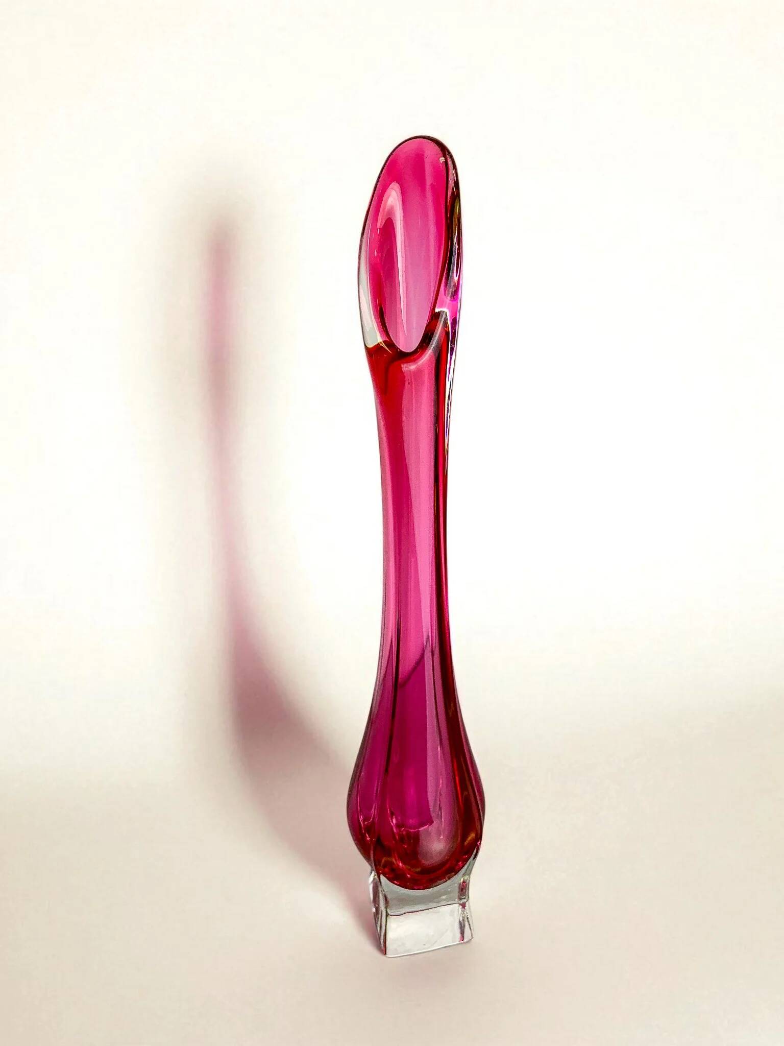 Italian pink Sommerso soliflore vase by Seguso, Murano, 1970s
