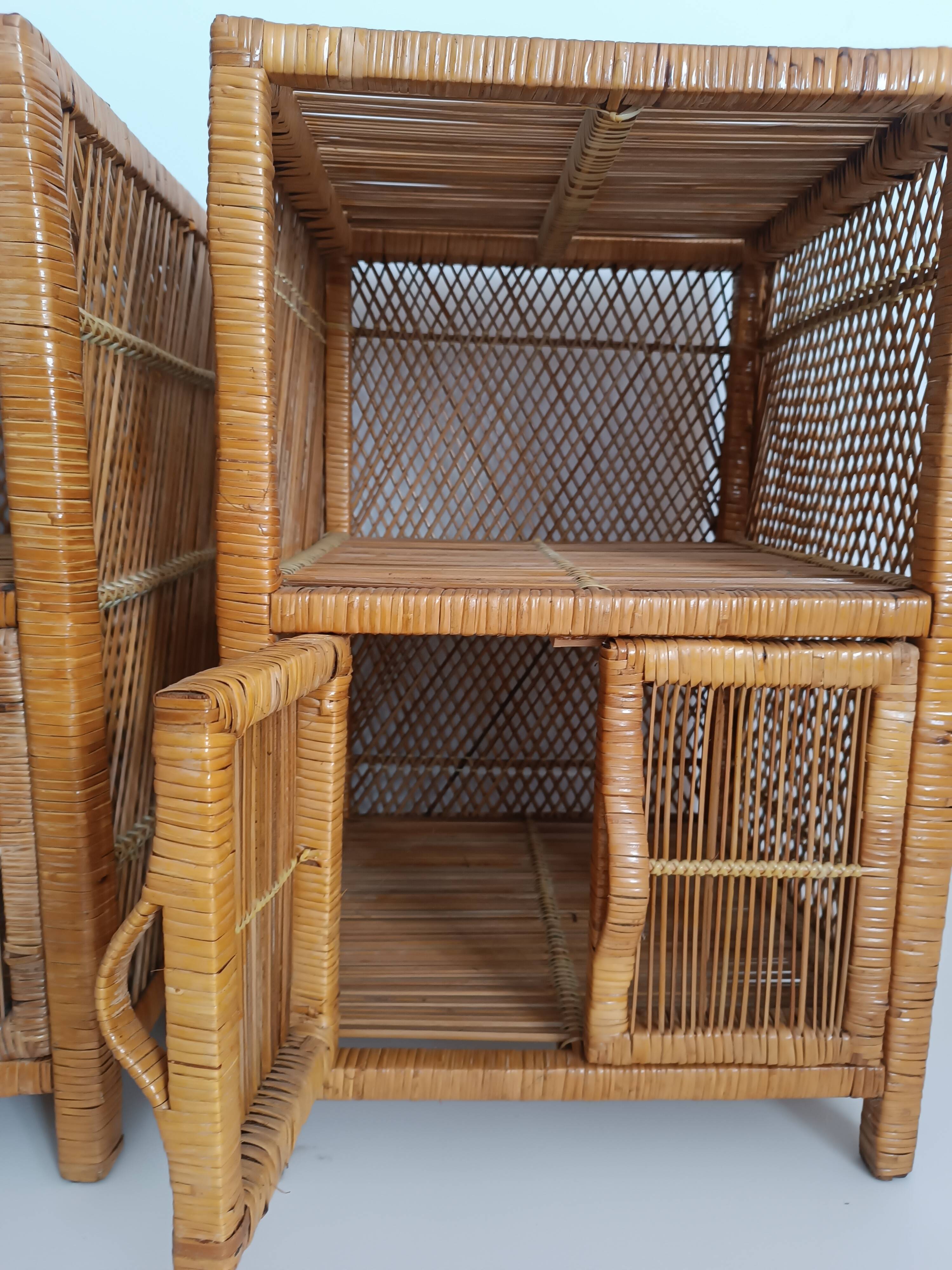 Paire de chevets en rotin vintage