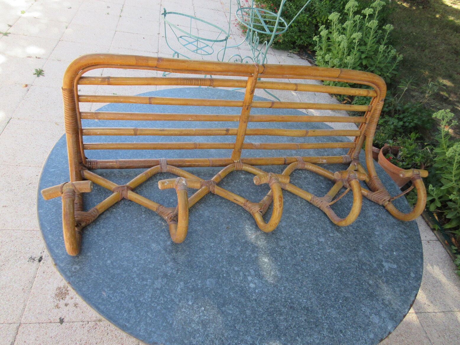 Rattan wall patère coat rack