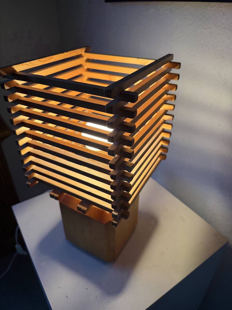 Constructivist wooden table lamp