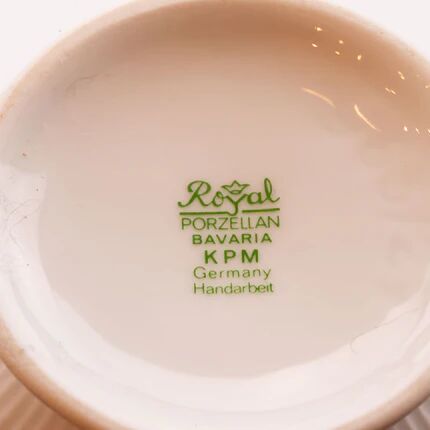 Vase en porcelaine blanche vintage Royal Porzellan Royal Bavaria KPM avec motifs texturés