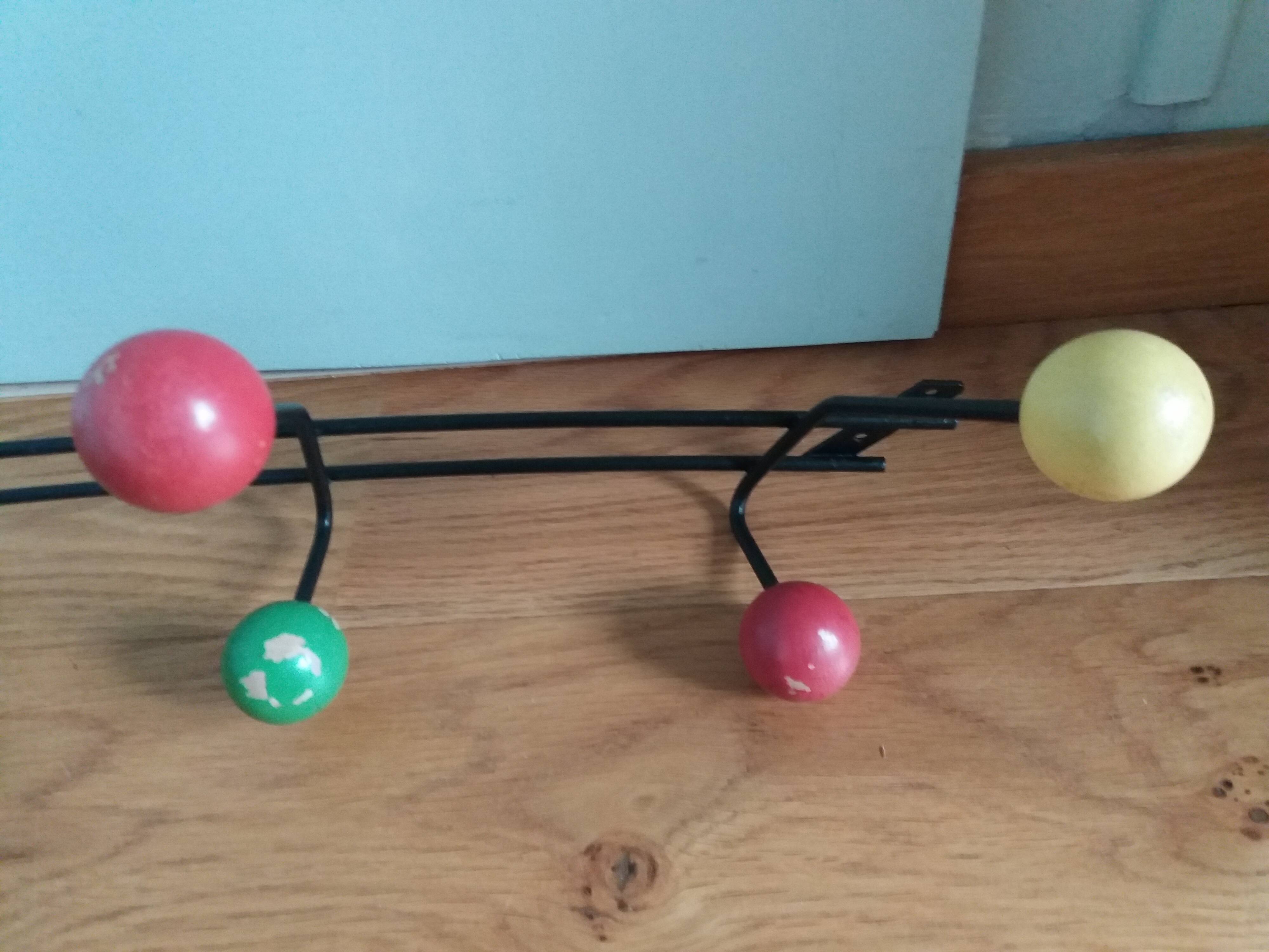 Ball coat rack