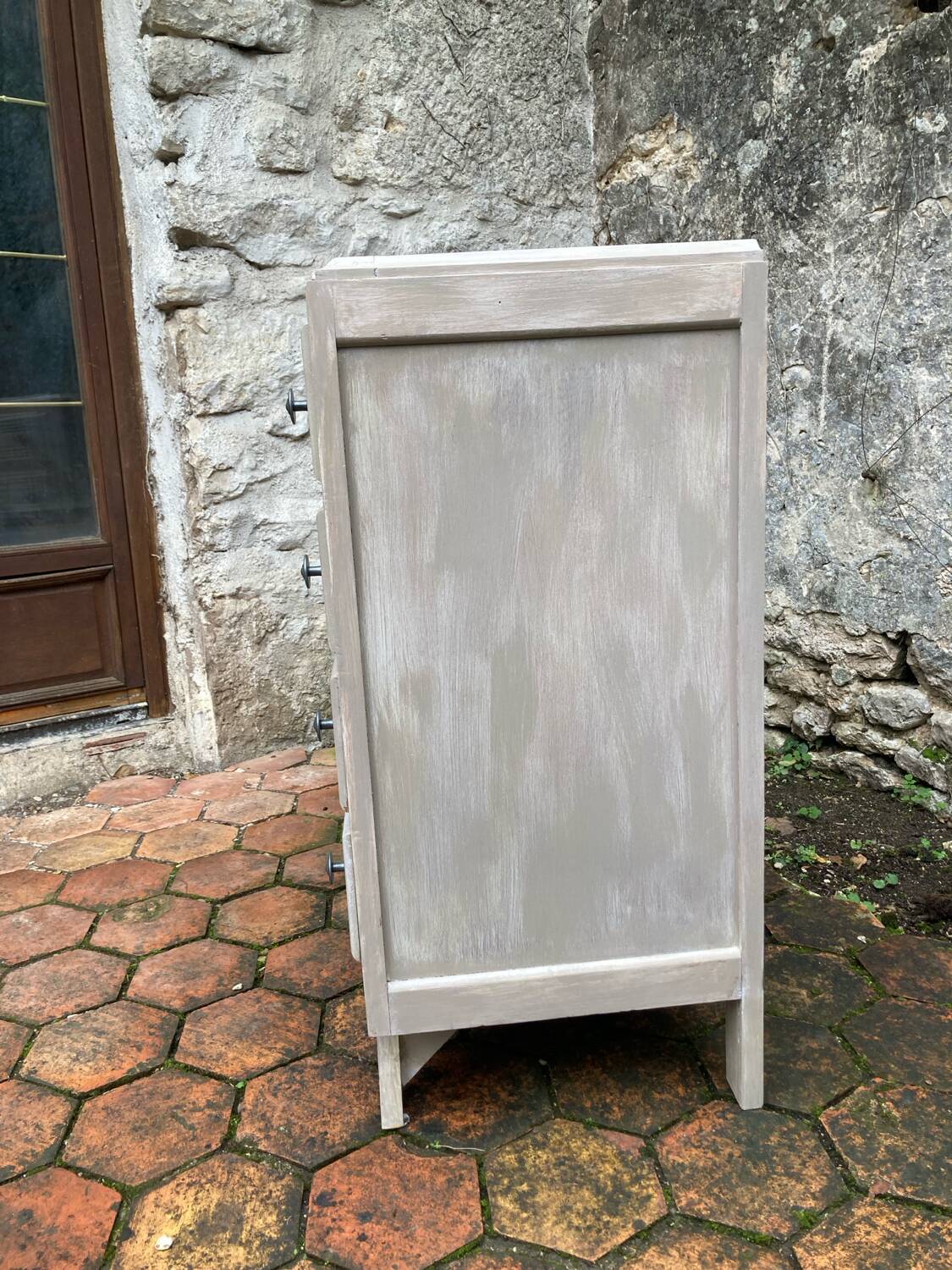 Vintage chest of drawers