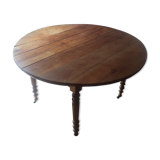 Round table in cherry