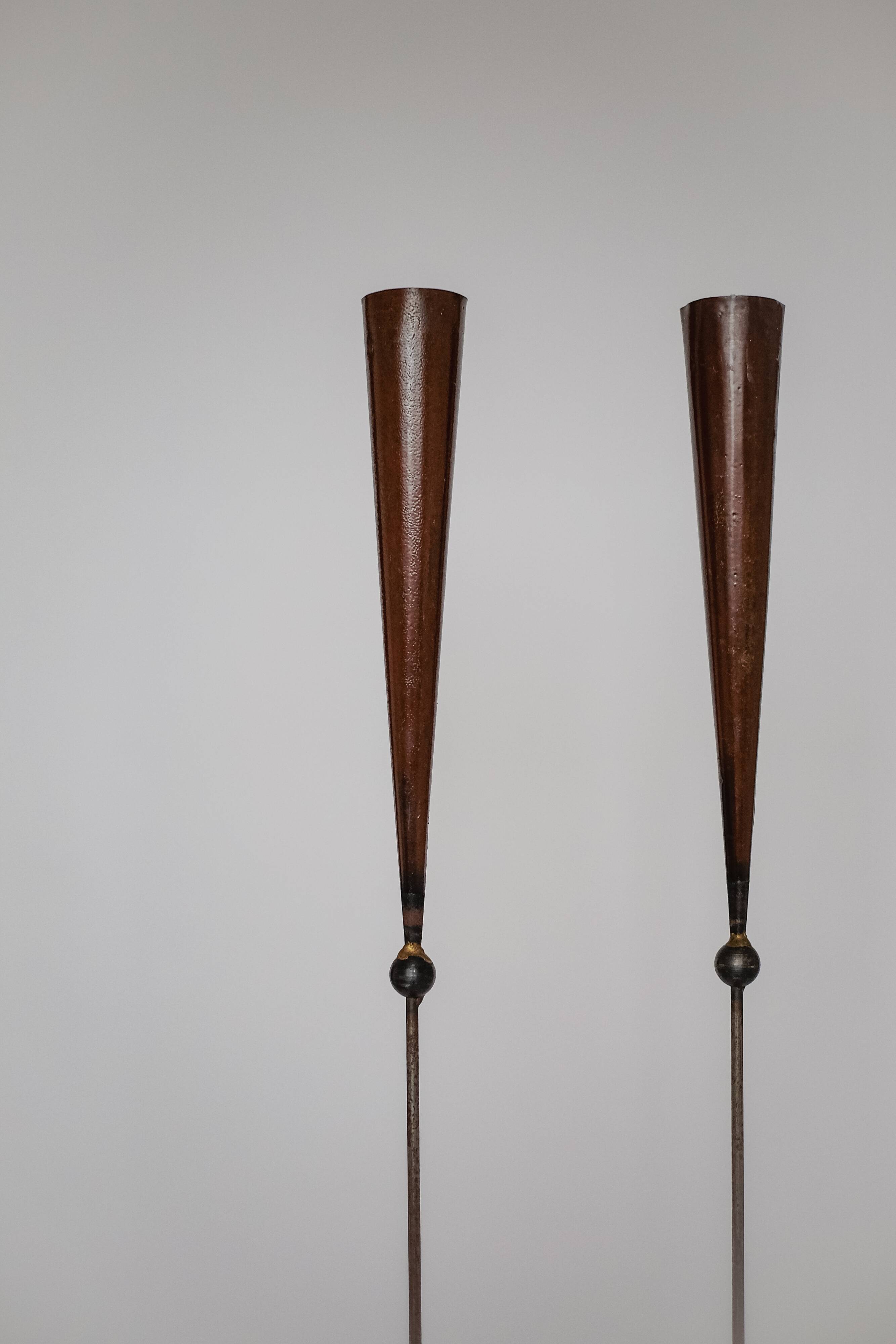 Bougeoirs de sol en cuivre de Pieter Spruyt