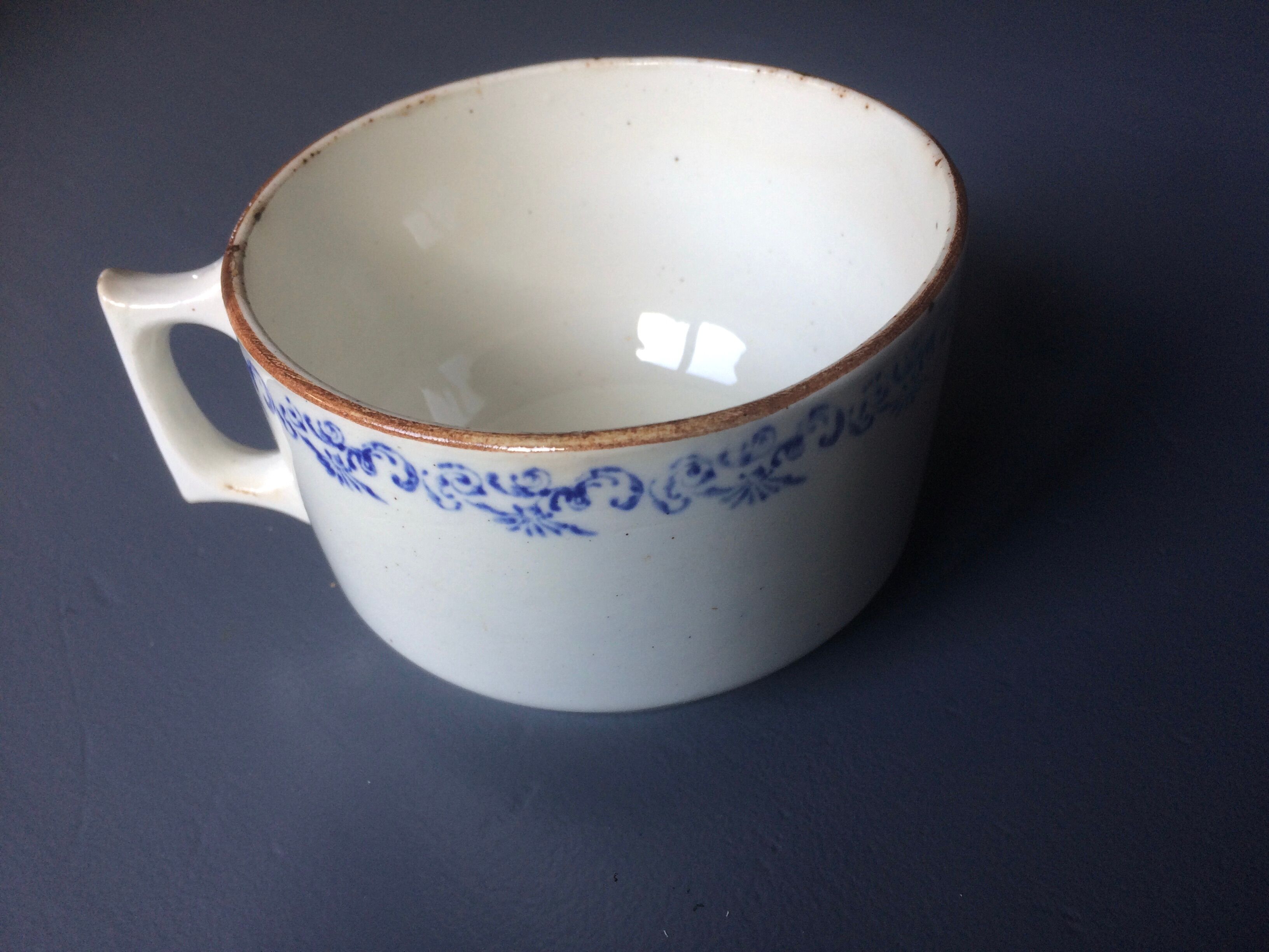 6 old bowls with old ceramic bowls