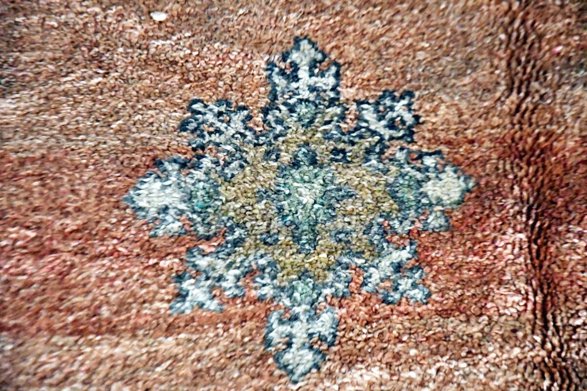 Vintage Moroccan Berber rug 317 x 207 cm