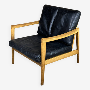 Fauteuil scandinave vintage 70,S en teck et cuir noir