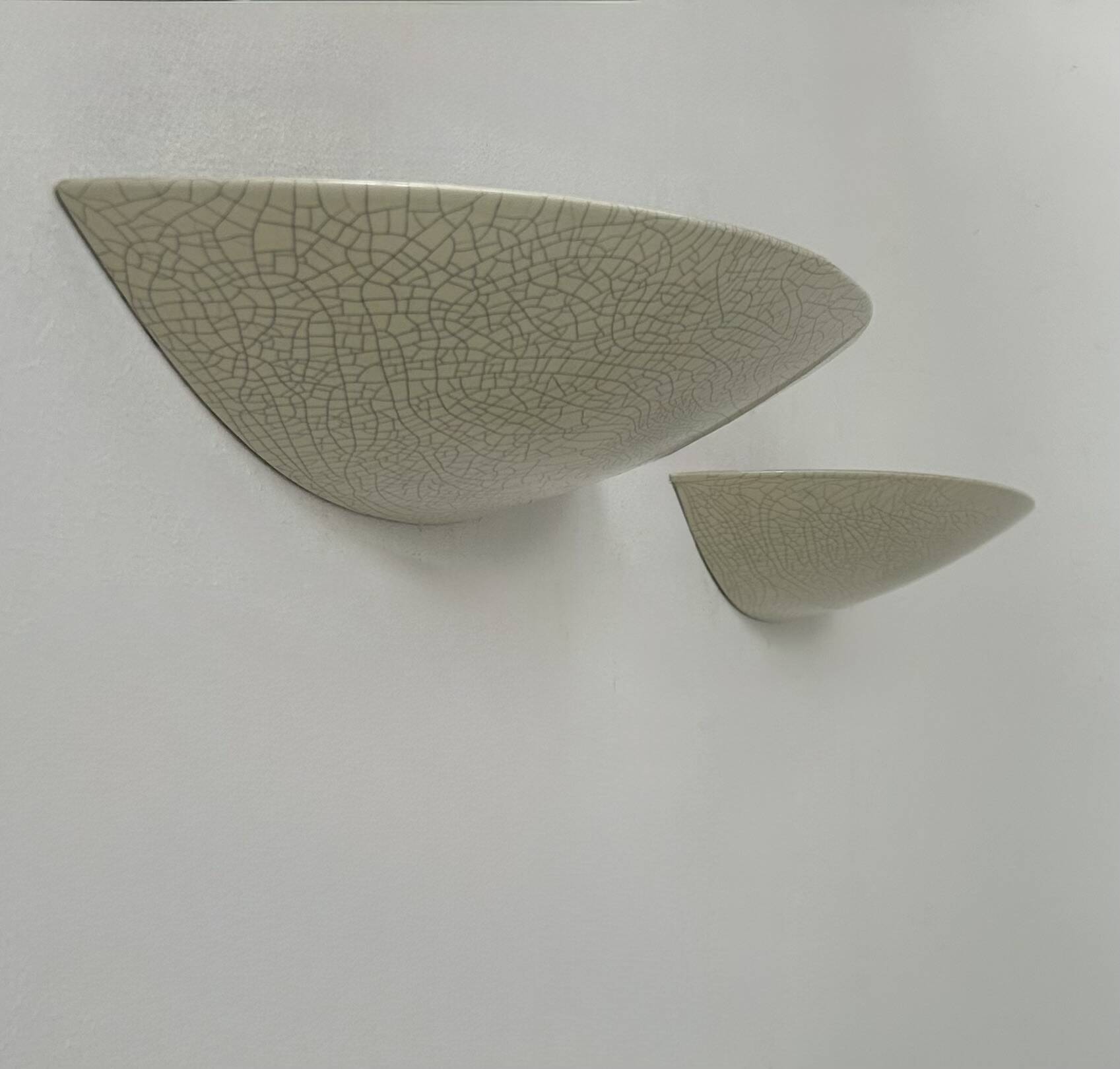 Pair of vintage wall lights in crackled porcelain, France, 1970.