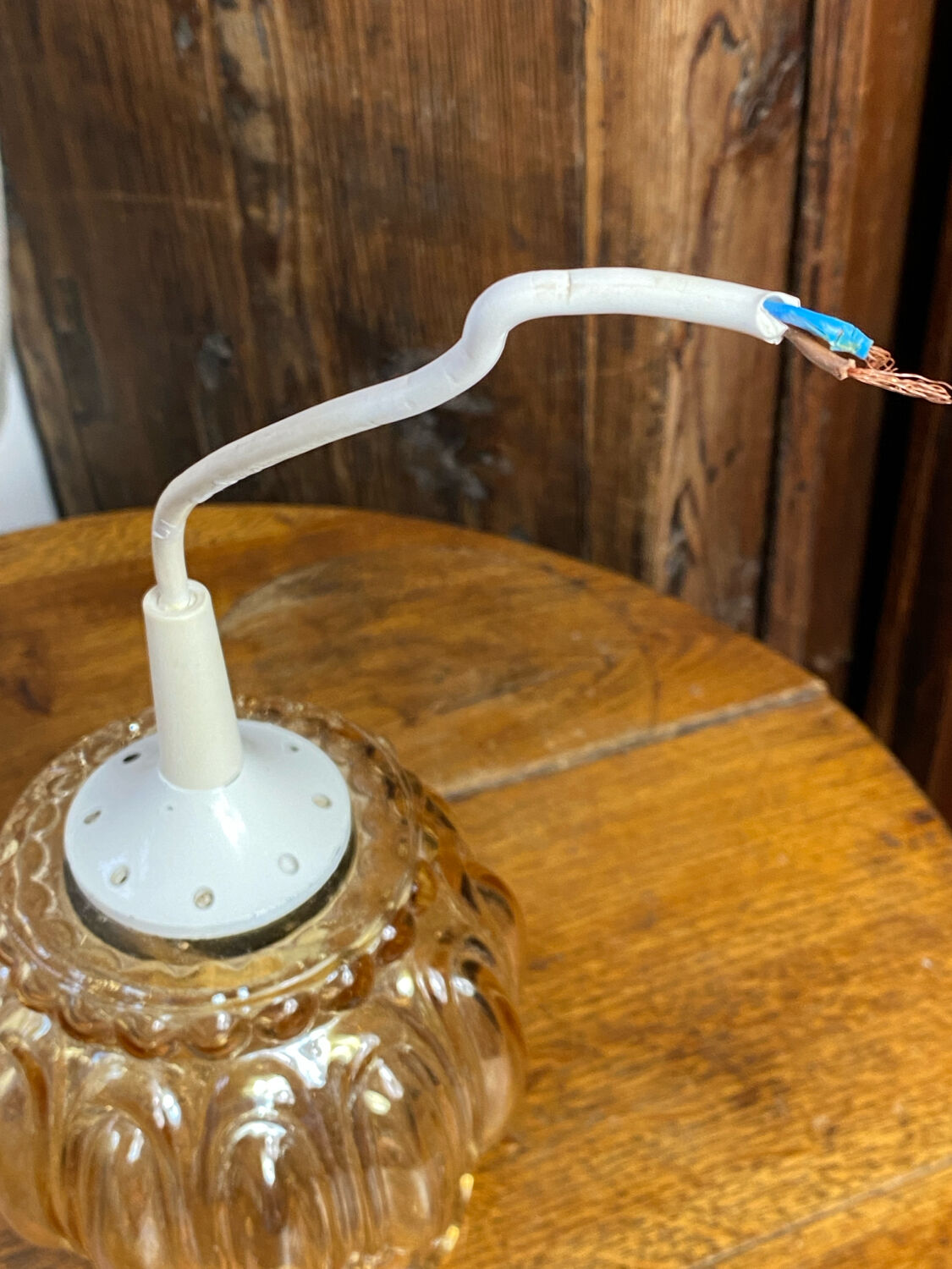 Suspension, baladeuse rétro en verre ambré