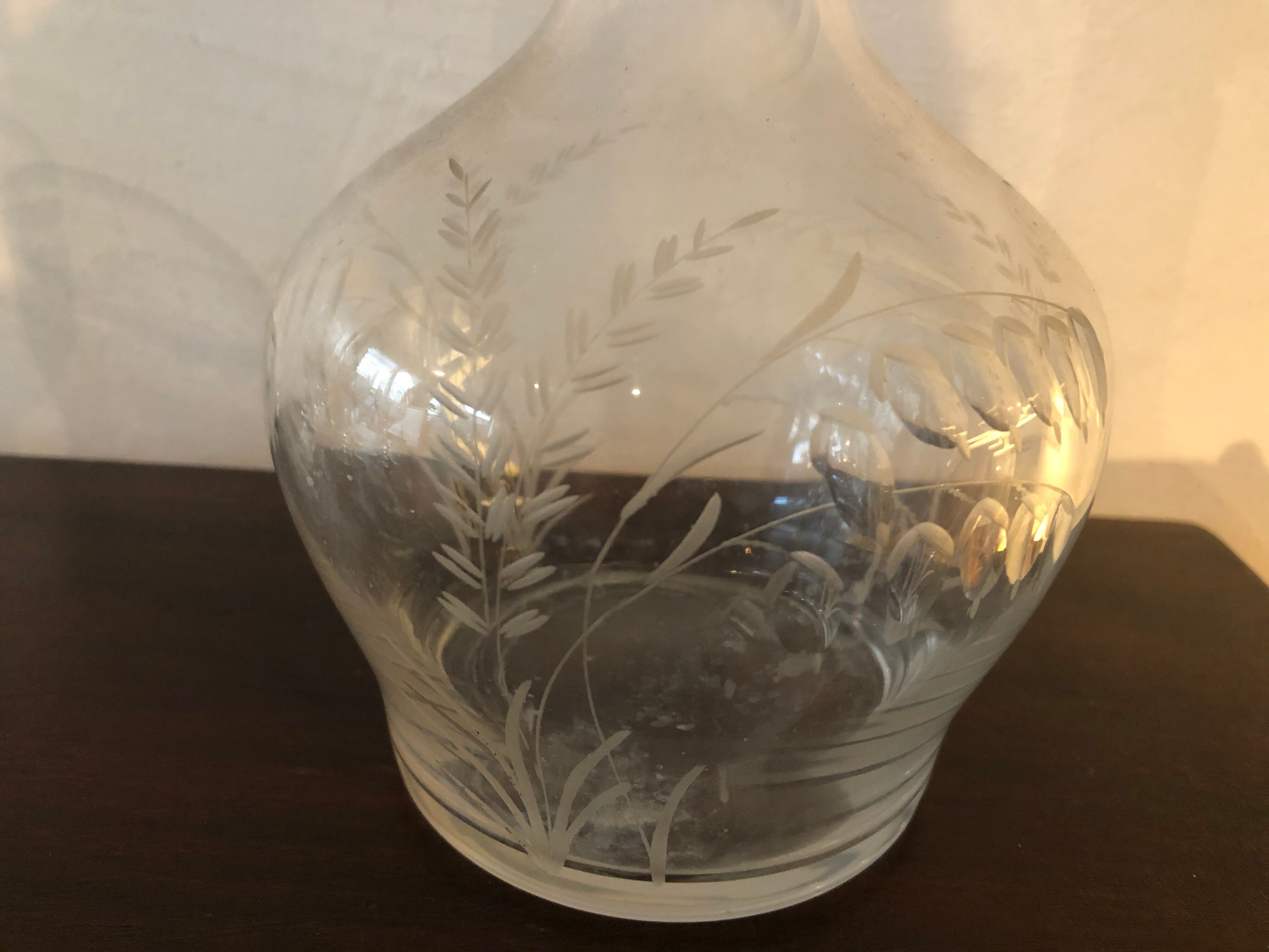 Carafe Baccarat and six matching glasses