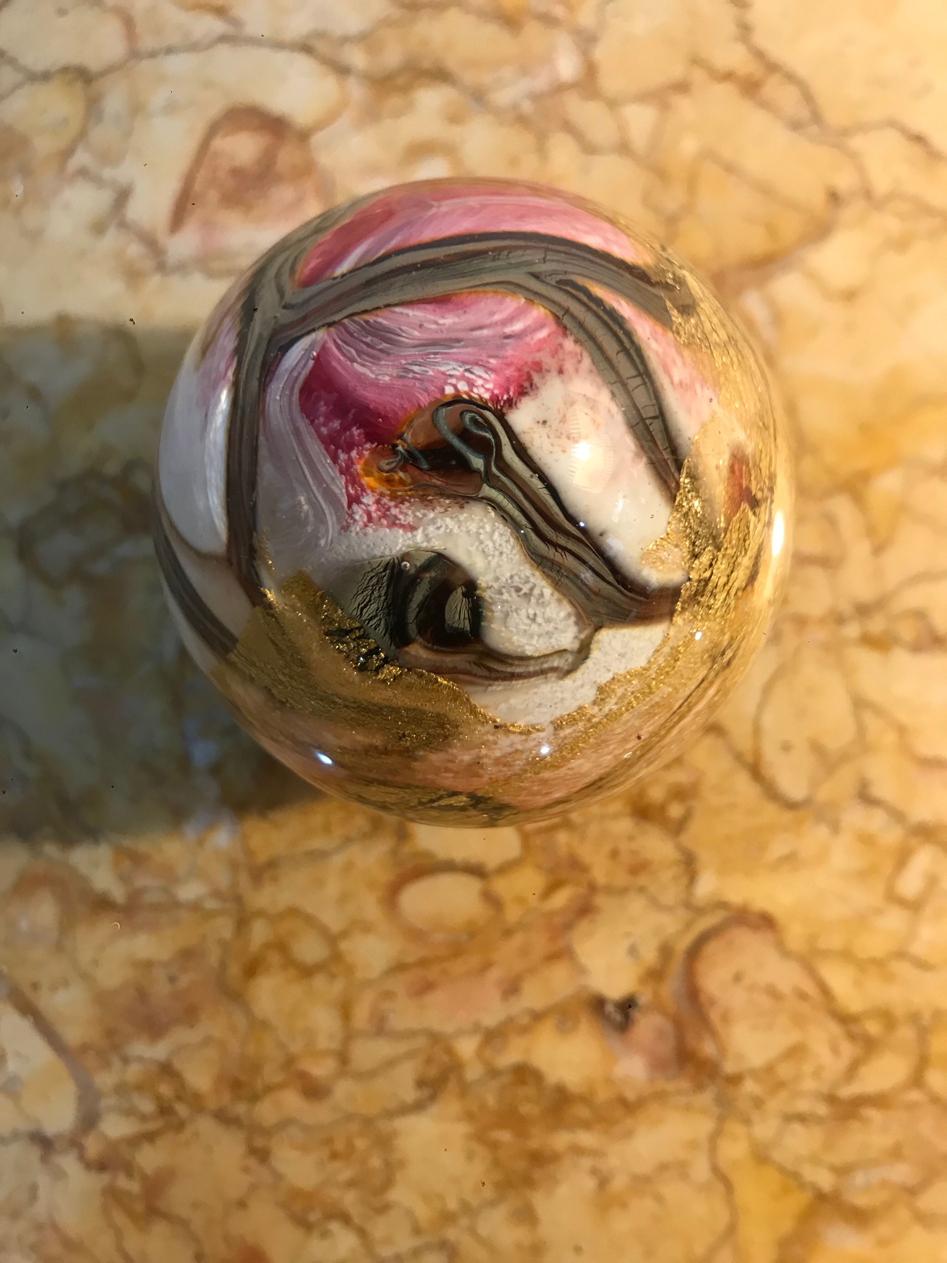 Branly egg-shaped paper press