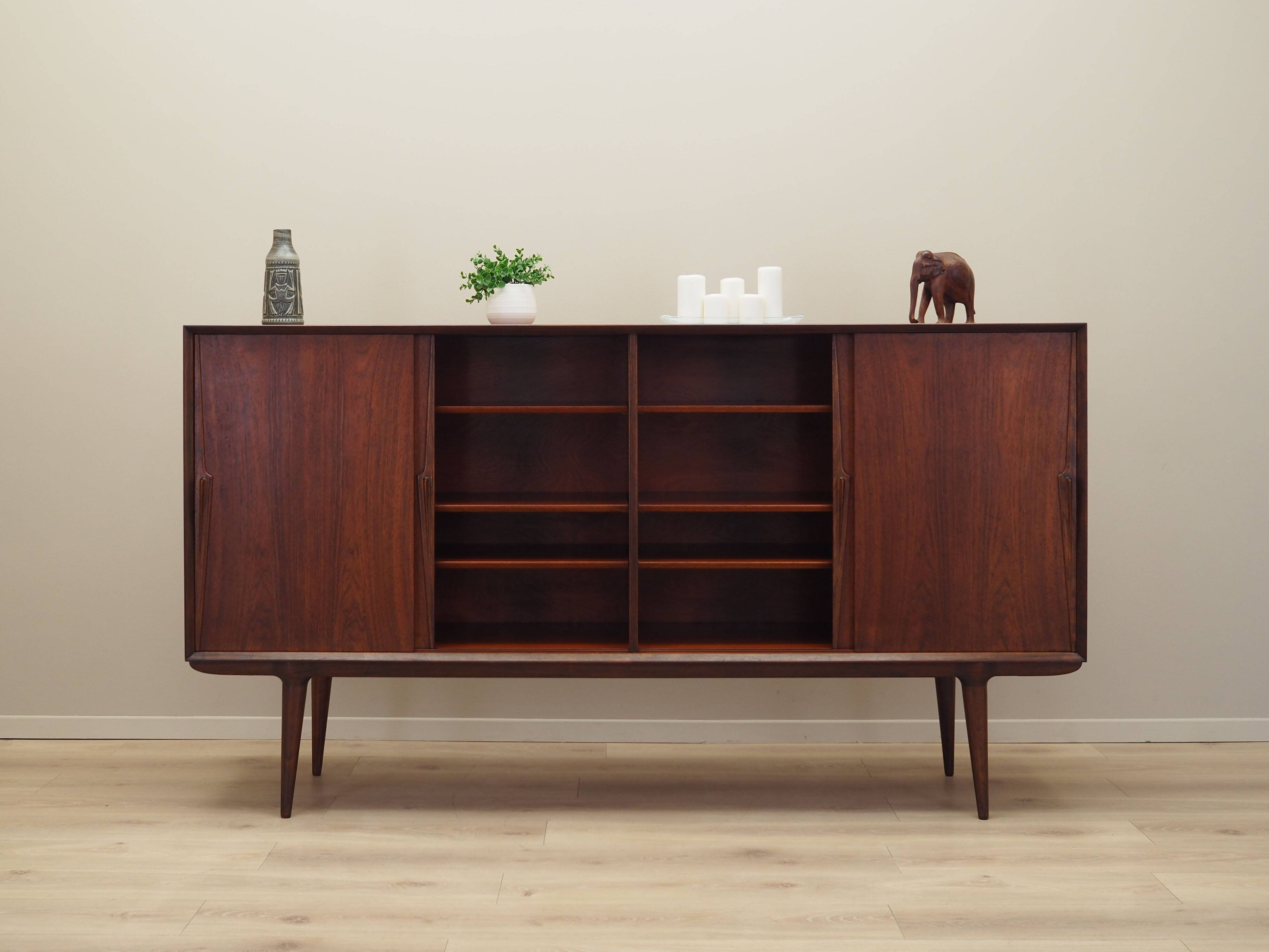 Enfilade en palissandre, design danois, années 1970, fabricant : Omann Jun
