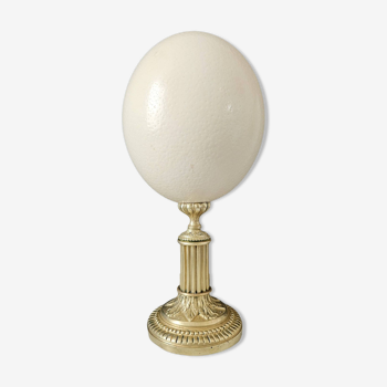 Ostrich Egg, Brass Base Column with Fluted Shaft (19th century) H: 26 cm | Collection l PlaceOddity