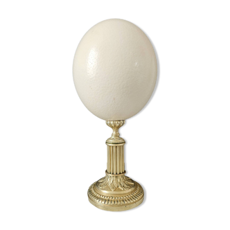 Ostrich Egg, Brass Base Column with Fluted Shaft (19th century) H: 26 cm | Collection l PlaceOddity